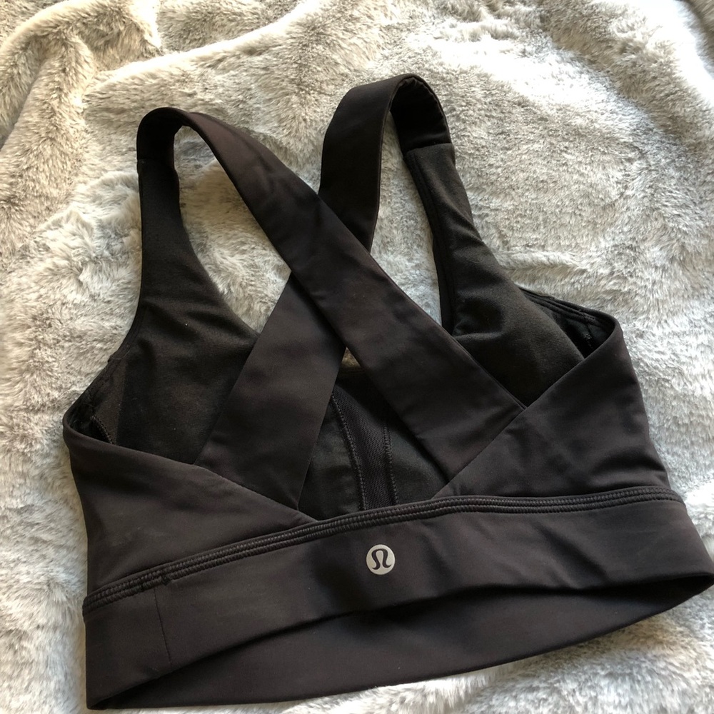 Black Lululemon Crop Top